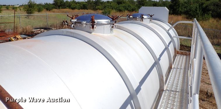 image for item IN9724 2006 Modern Group LLC 150BBL  tank trailer