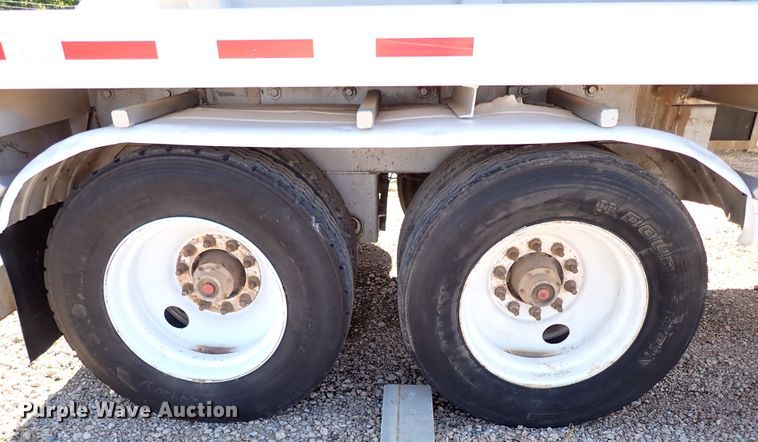 image for item IN9724 2006 Modern Group LLC 150BBL  tank trailer