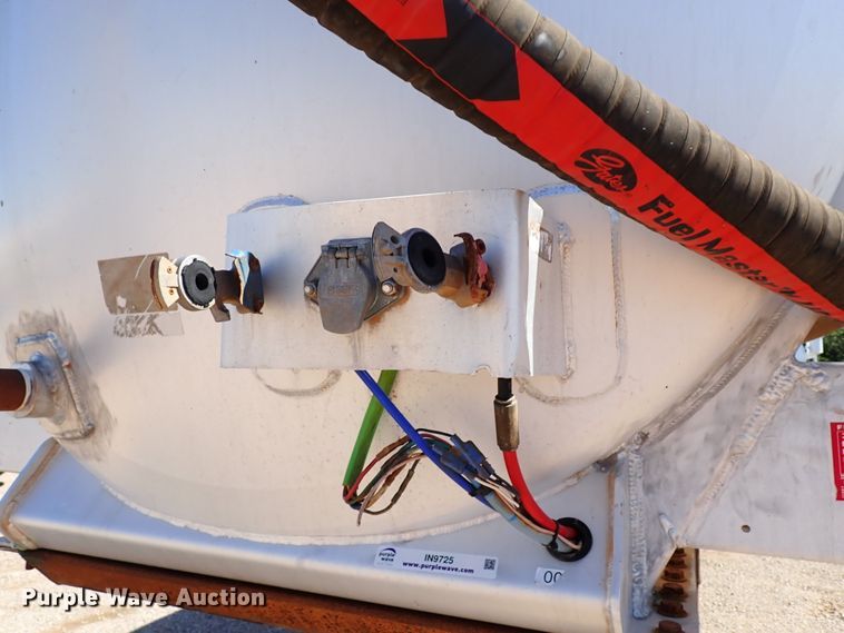 image for item IN9725 2013 Mac LTT Inc  tank trailer