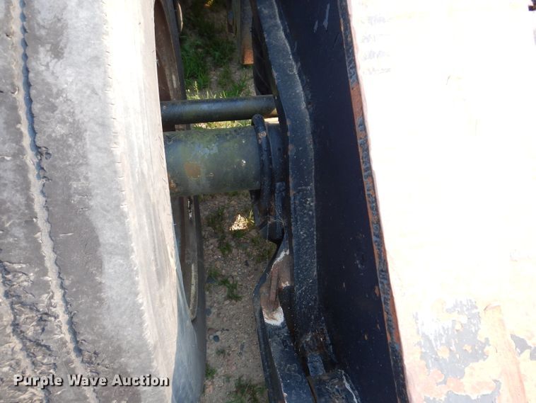 image for item IN9772 1989 Siebert 60T3A  lowboy equipment trailer