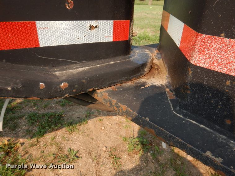 image for item IN9772 1989 Siebert 60T3A  lowboy equipment trailer