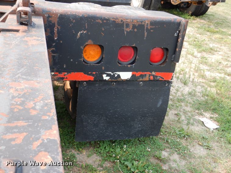 image for item IN9772 1989 Siebert 60T3A  lowboy equipment trailer