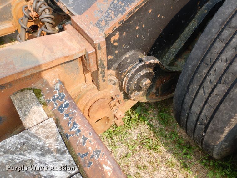 image for item IN9772 1989 Siebert 60T3A  lowboy equipment trailer