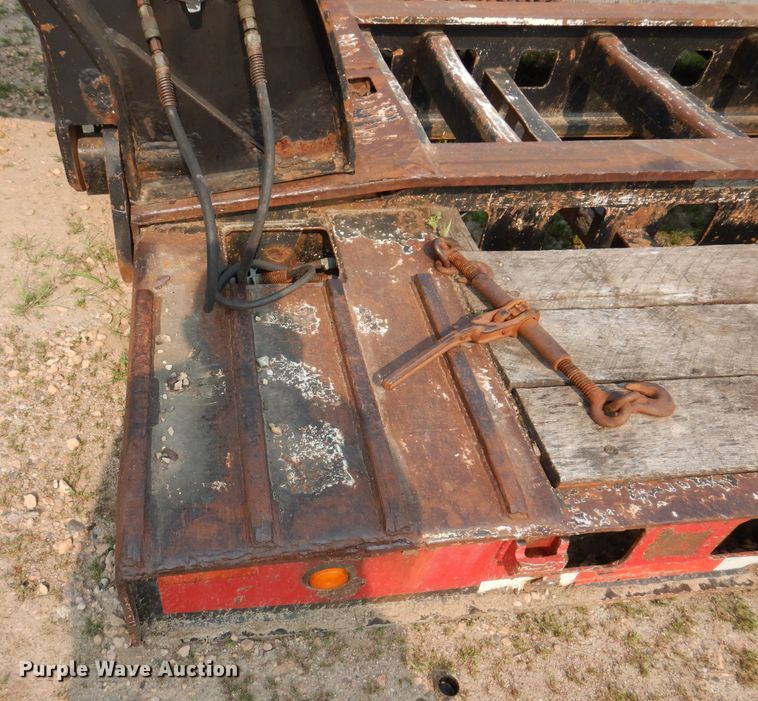 image for item IN9772 1989 Siebert 60T3A  lowboy equipment trailer