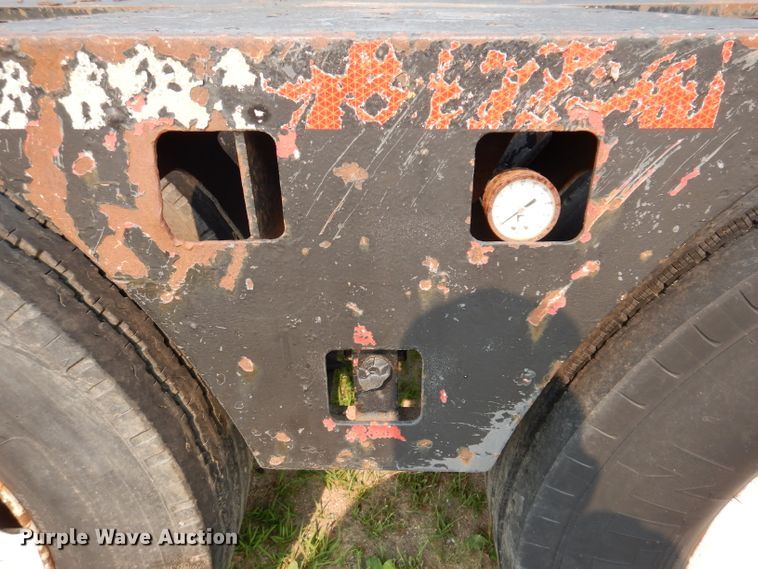 image for item IN9772 1989 Siebert 60T3A  lowboy equipment trailer