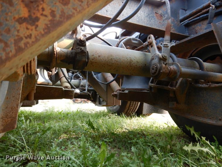 image for item IN9772 1989 Siebert 60T3A  lowboy equipment trailer