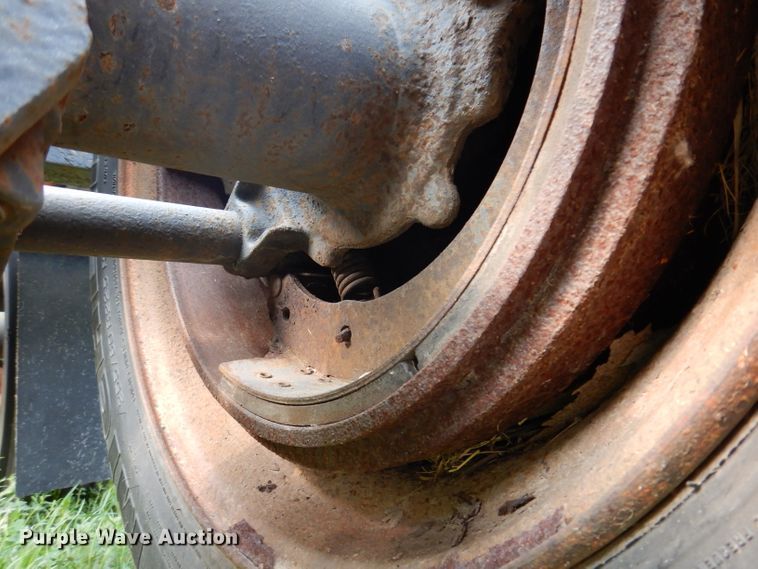 image for item IN9772 1989 Siebert 60T3A  lowboy equipment trailer