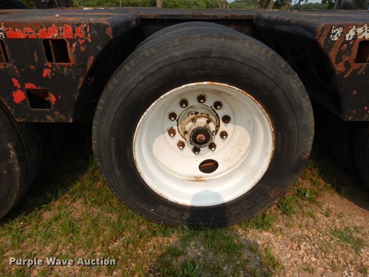 image for item IN9772 1989 Siebert 60T3A  lowboy equipment trailer