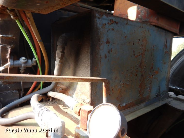 image for item IN9772 1989 Siebert 60T3A  lowboy equipment trailer