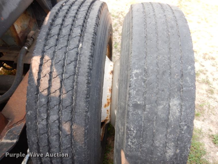 image for item IN9772 1989 Siebert 60T3A  lowboy equipment trailer