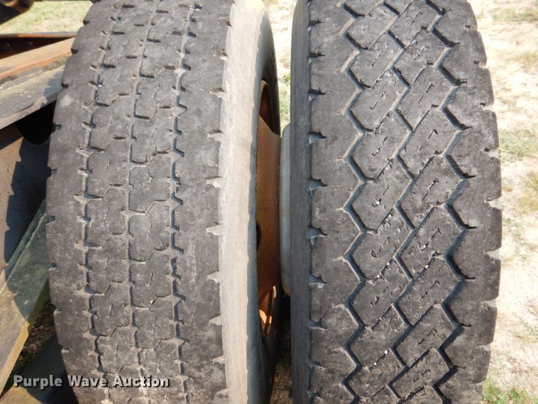 image for item IN9772 1989 Siebert 60T3A  lowboy equipment trailer