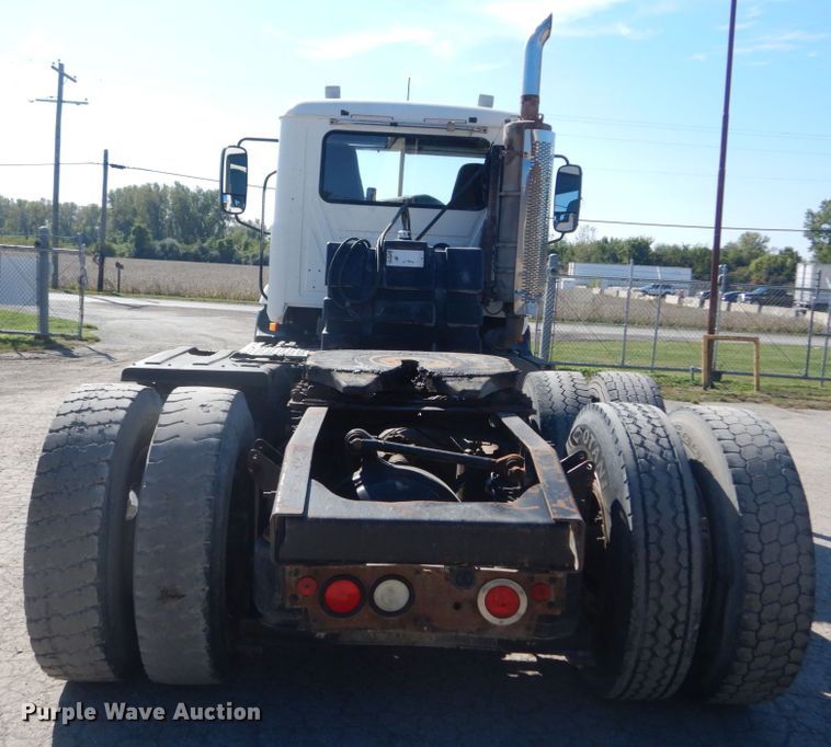image for item JG9016 2008 Mack CXU600  semi truck