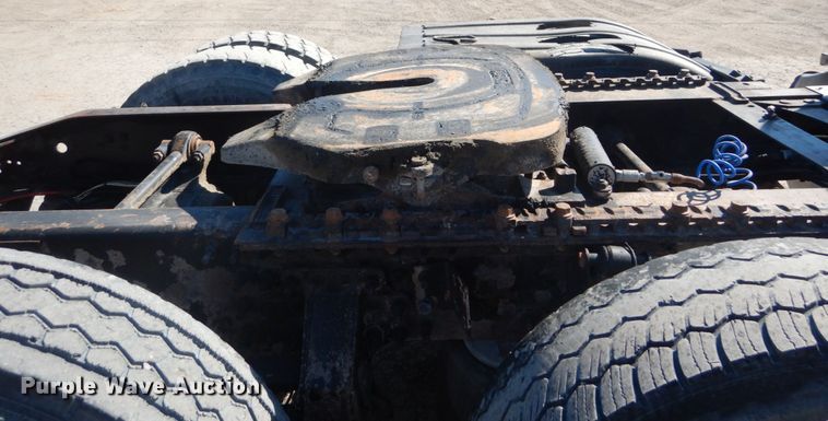 image for item JG9016 2008 Mack CXU600  semi truck