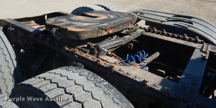 image for item JG9016 2008 Mack CXU600  semi truck