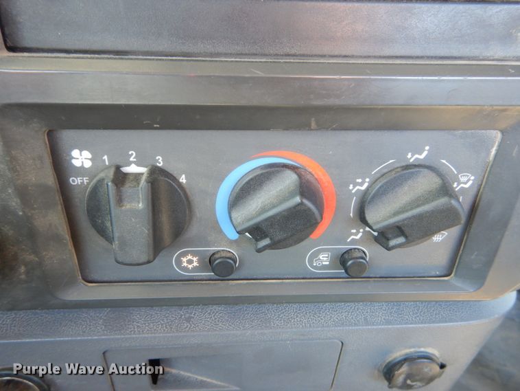 image for item JG9016 2008 Mack CXU600  semi truck