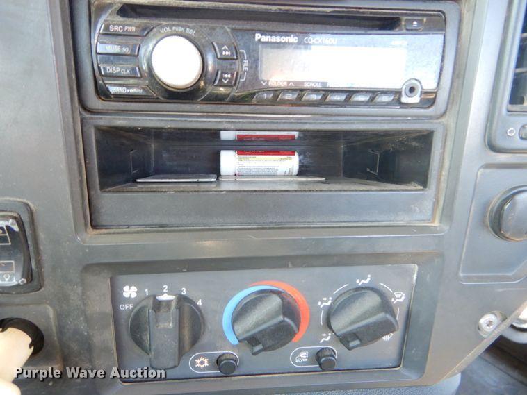 image for item JG9016 2008 Mack CXU600  semi truck