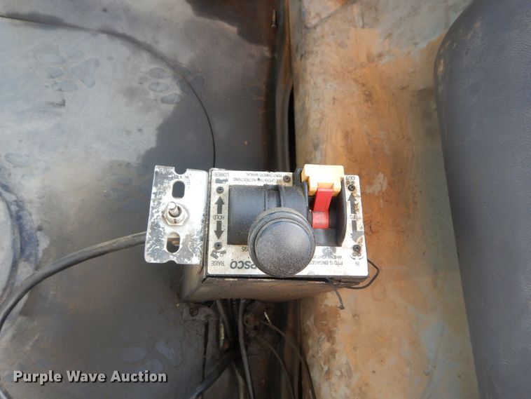 image for item JG9016 2008 Mack CXU600  semi truck