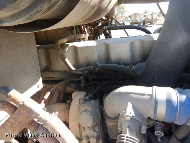 image for item JG9016 2008 Mack CXU600  semi truck