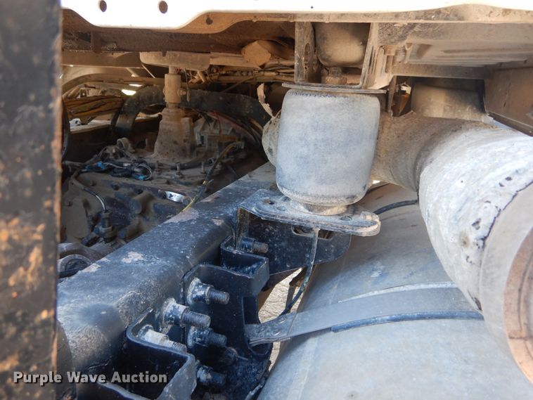 image for item JG9016 2008 Mack CXU600  semi truck