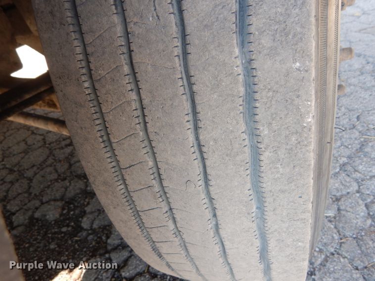 image for item JG9016 2008 Mack CXU600  semi truck