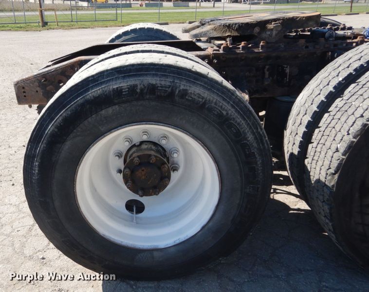 image for item JG9016 2008 Mack CXU600  semi truck