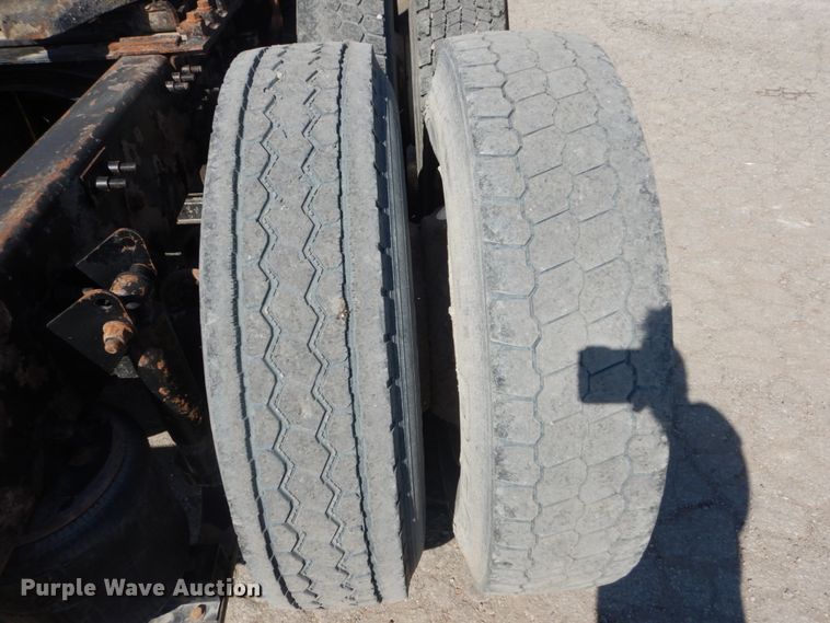 image for item JG9016 2008 Mack CXU600  semi truck