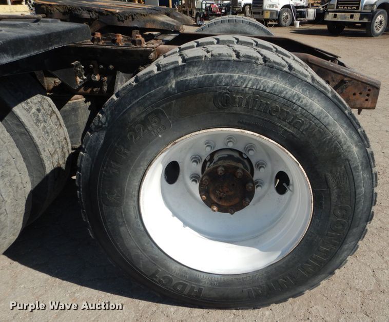 image for item JG9016 2008 Mack CXU600  semi truck