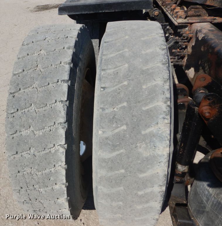 image for item JG9016 2008 Mack CXU600  semi truck