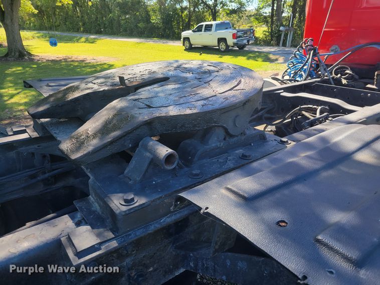 image for item JG9092 1992 Mack RD688S  semi truck