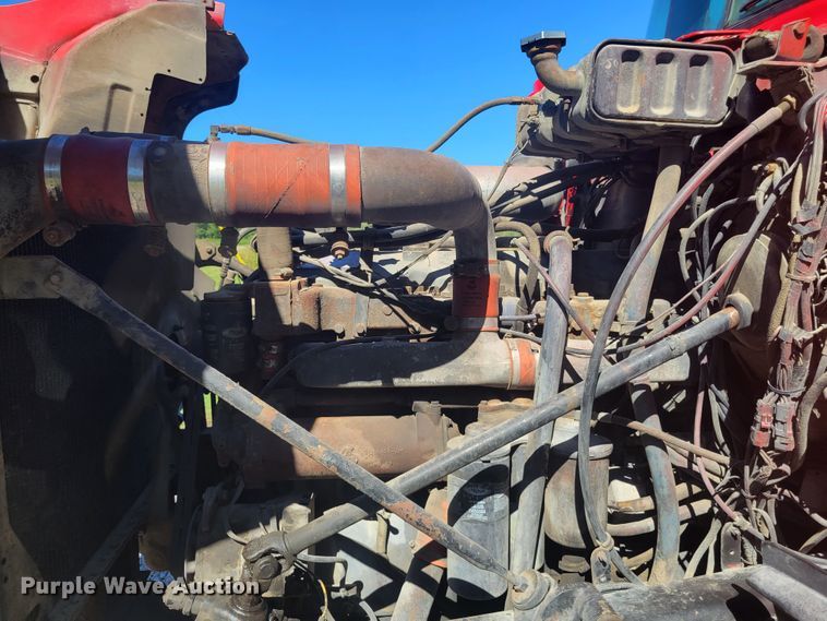 image for item JG9092 1992 Mack RD688S  semi truck