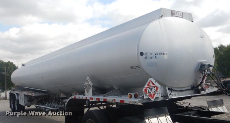 image for item JG9108 1997 Heil  tank trailer