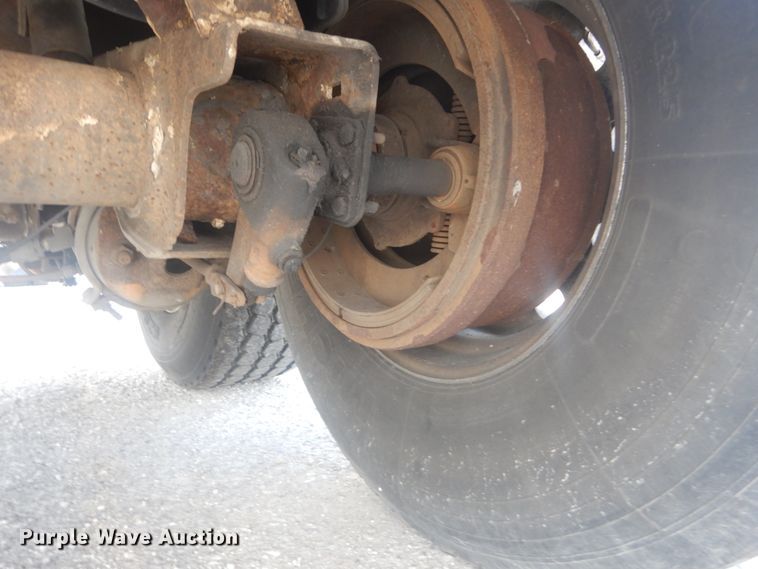 image for item JG9108 1997 Heil  tank trailer