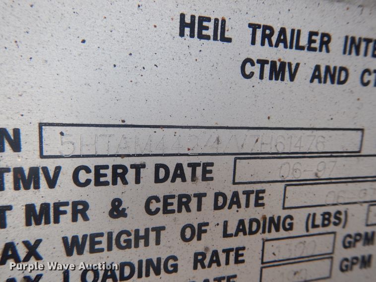 image for item JG9108 1997 Heil  tank trailer