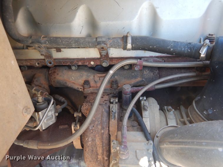 image for item JG9123 2010 Mack CHU613  semi truck