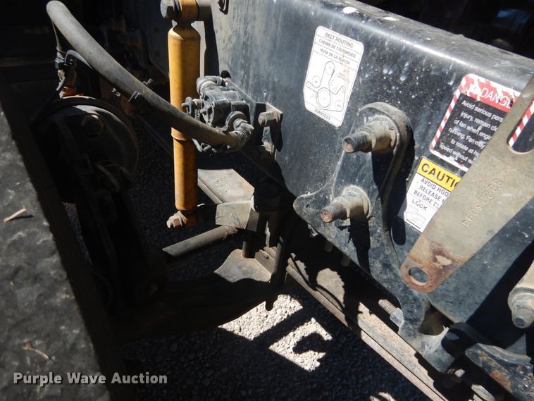 image for item JG9123 2010 Mack CHU613  semi truck