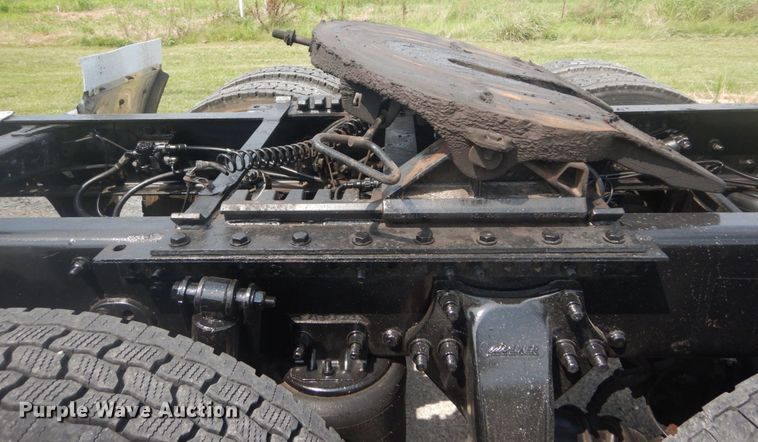 image for item JI9469 2012 Freightliner Cascadia 125  semi truck