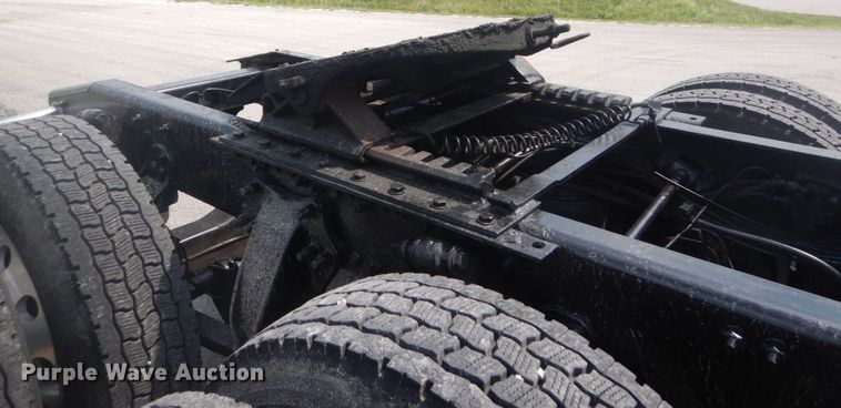 image for item JI9469 2012 Freightliner Cascadia 125  semi truck