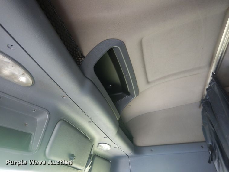 image for item JI9469 2012 Freightliner Cascadia 125  semi truck