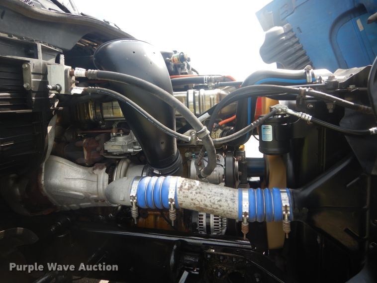 image for item JI9469 2012 Freightliner Cascadia 125  semi truck