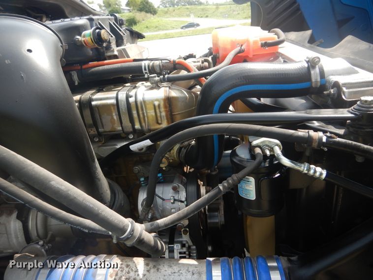 image for item JI9469 2012 Freightliner Cascadia 125  semi truck