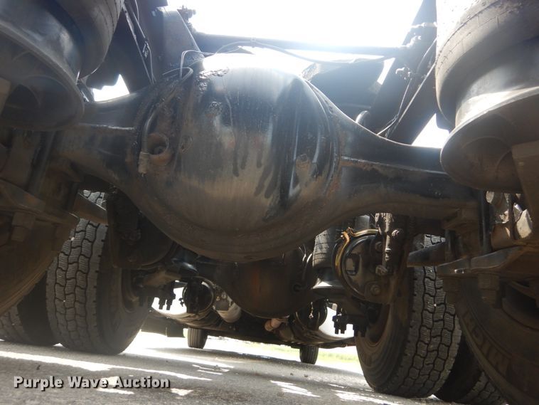 image for item JI9469 2012 Freightliner Cascadia 125  semi truck