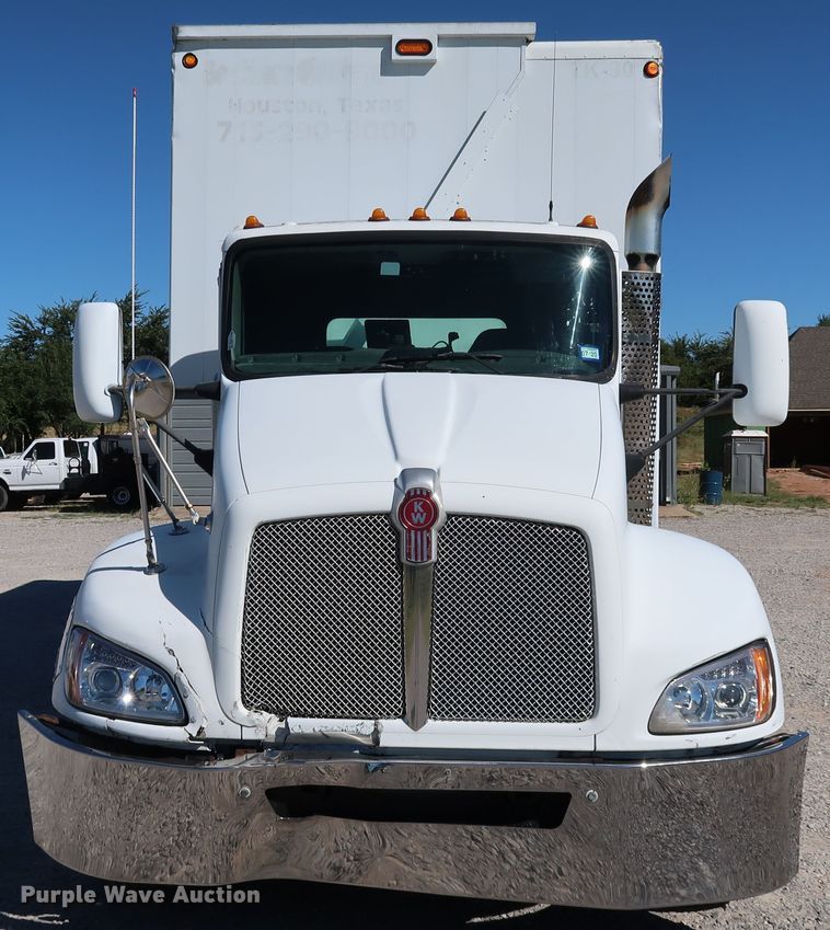 image for item JP9389 2008 Kenworth T370  paper shredder truck