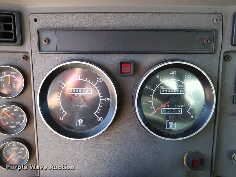 image for item JP9389 2008 Kenworth T370  paper shredder truck