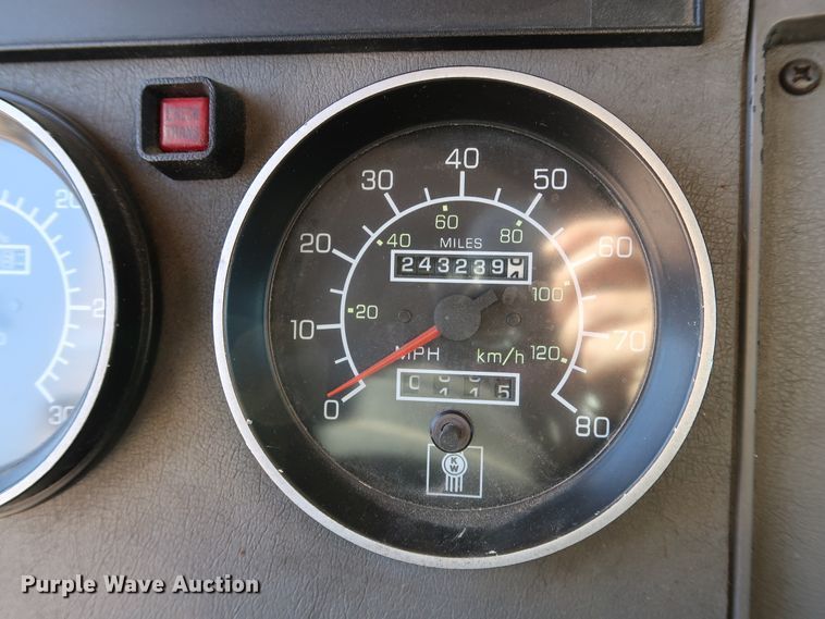 image for item JP9389 2008 Kenworth T370  paper shredder truck