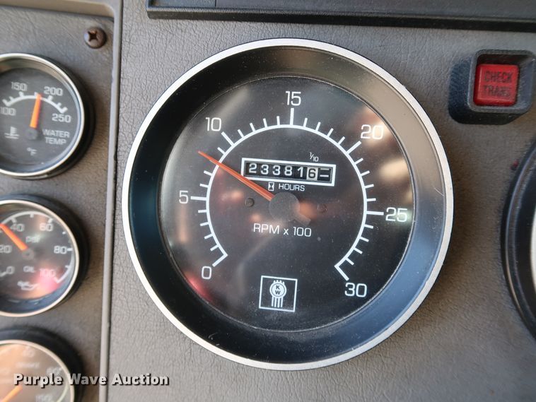 image for item JP9389 2008 Kenworth T370  paper shredder truck