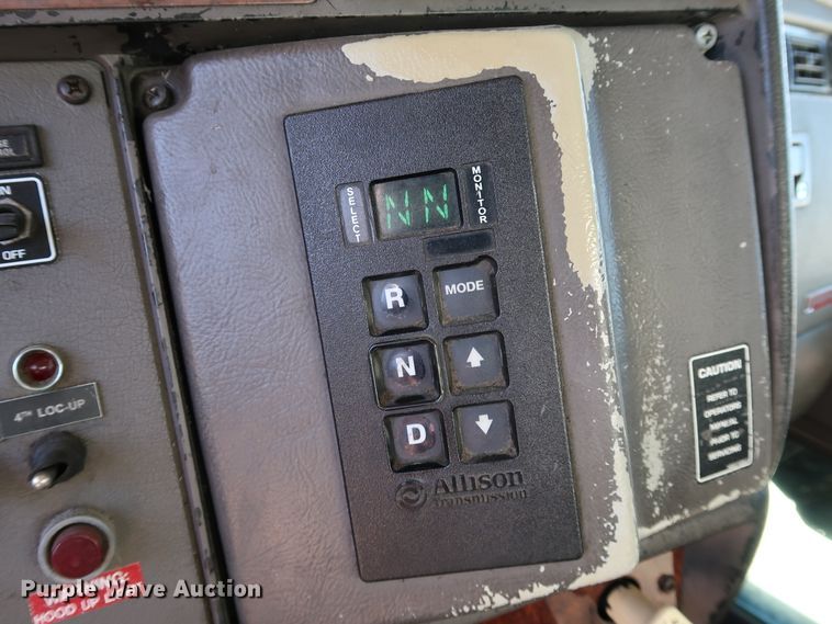 image for item JP9389 2008 Kenworth T370  paper shredder truck