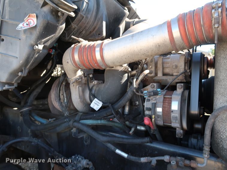 image for item JP9389 2008 Kenworth T370  paper shredder truck