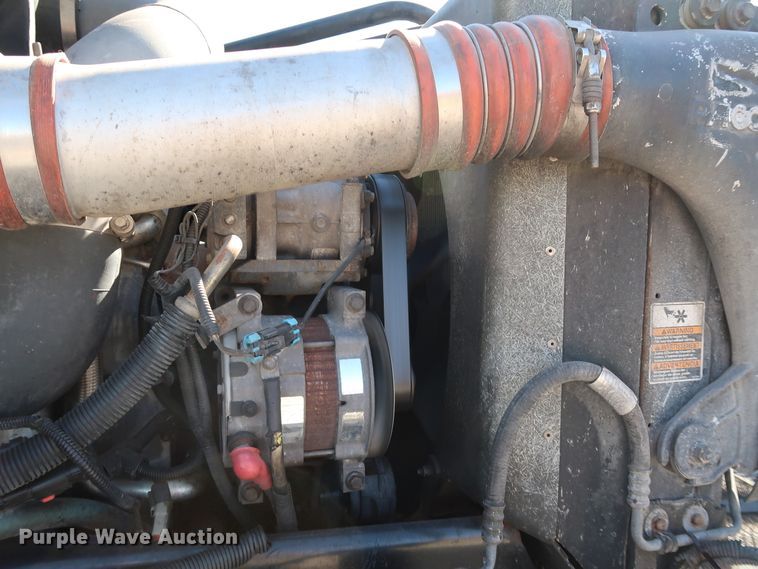 image for item JP9389 2008 Kenworth T370  paper shredder truck