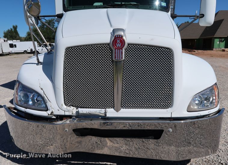 image for item JP9389 2008 Kenworth T370  paper shredder truck