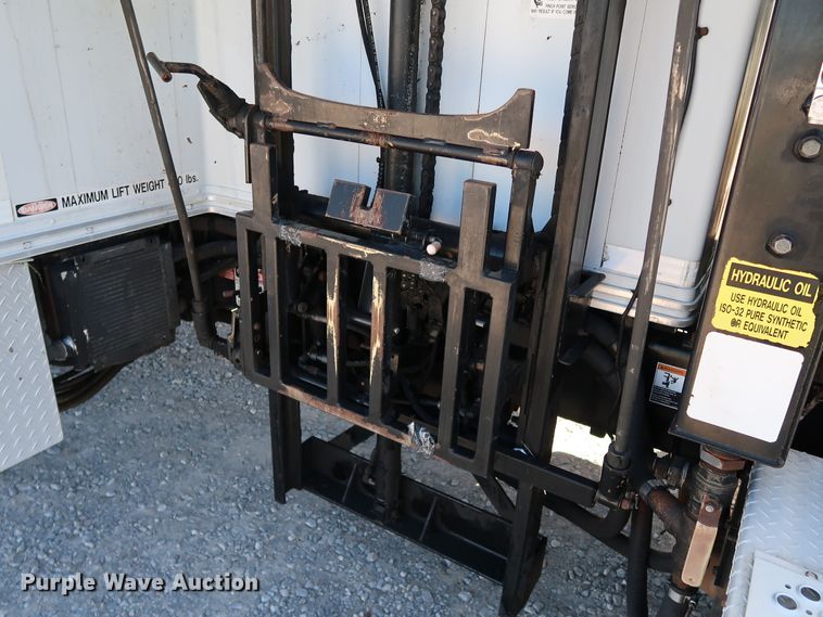 image for item JP9389 2008 Kenworth T370  paper shredder truck